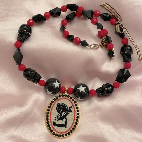 RARE Tarina Tarantino Midnight circus My 2 cents embroidered opinion necklace - Picture 4 of 12